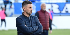 Στην πόρτα της εξόδου ο Σίμος...