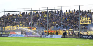 Με κόσμο στο "Κολοκοτρώνης" η ΑΕΚ