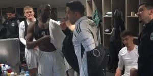 Επικός Μπακασέτας στα αποδυτήρια: «Υποφέραμε αρκετά, αλλά αξίζαμε το γαμ@@@@ο!» (video)