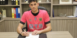 Ο Πανθυρεατικός ανακοίνωσε τον τερματοφύλακα Δημήτρη Βακρά