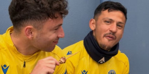 Η "κιτρινομπλέ" Τσικνοπέμπτη