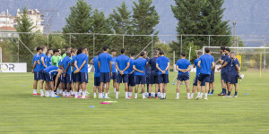 Νεανικό ρόστερ με «ασπίδα» την εμπειρία