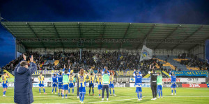 Σέντρα στα Play Offs!