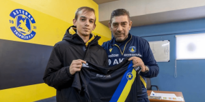 Ο Παντελίδης παρέδωσε στο νικητή retro εκτός έδρας φανέλα του ASTERAS AKTOR