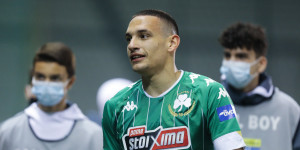 Ποιος είναι ο Εμμανουηλίδης που προβάρει τα "κιτρινομπλέ"