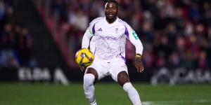 Δεν προχωράει του Χόνγκλα, ενεργοποιεί το plan B ο Ρέγες