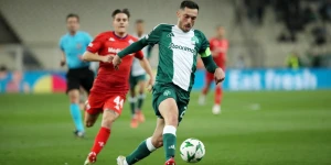 Ο ελεύθερος Γιάννης Κώτσιρας δεν αφήνει αδιάφορο τον Ουζουνίδη