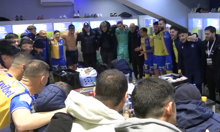 Ο χορός στη βροχή, οι έξαλλοι πανηγυρισμοί και η παρακάμερα από την "τριάρα"