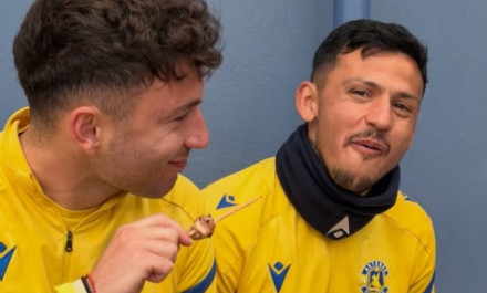 Η "κιτρινομπλέ" Τσικνοπέμπτη