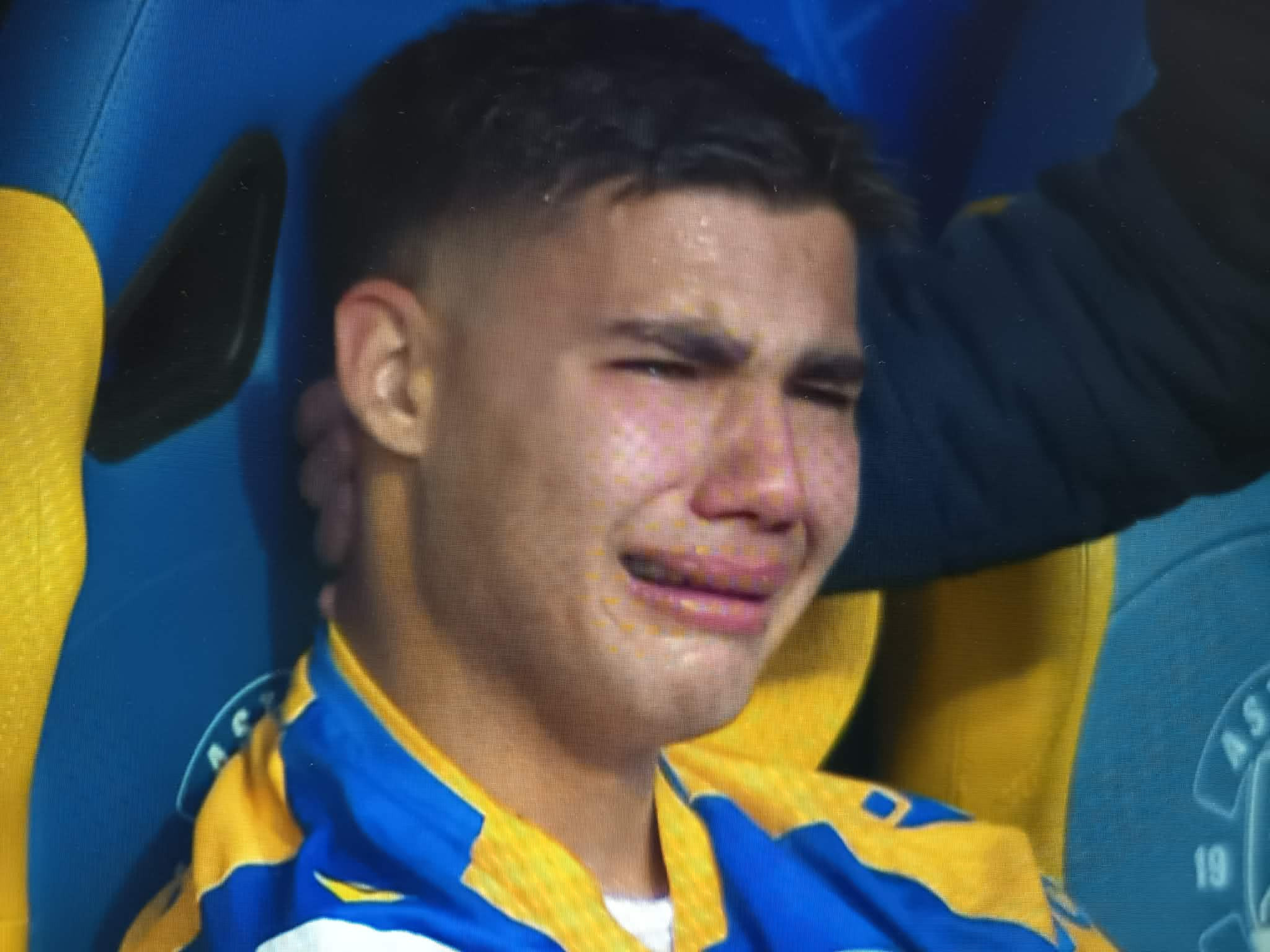 Οι ποδοσφαιριστές οφείλουν να αισθάνονται, να πονάνε και είναι ελεύθεροι να κλαίνε...