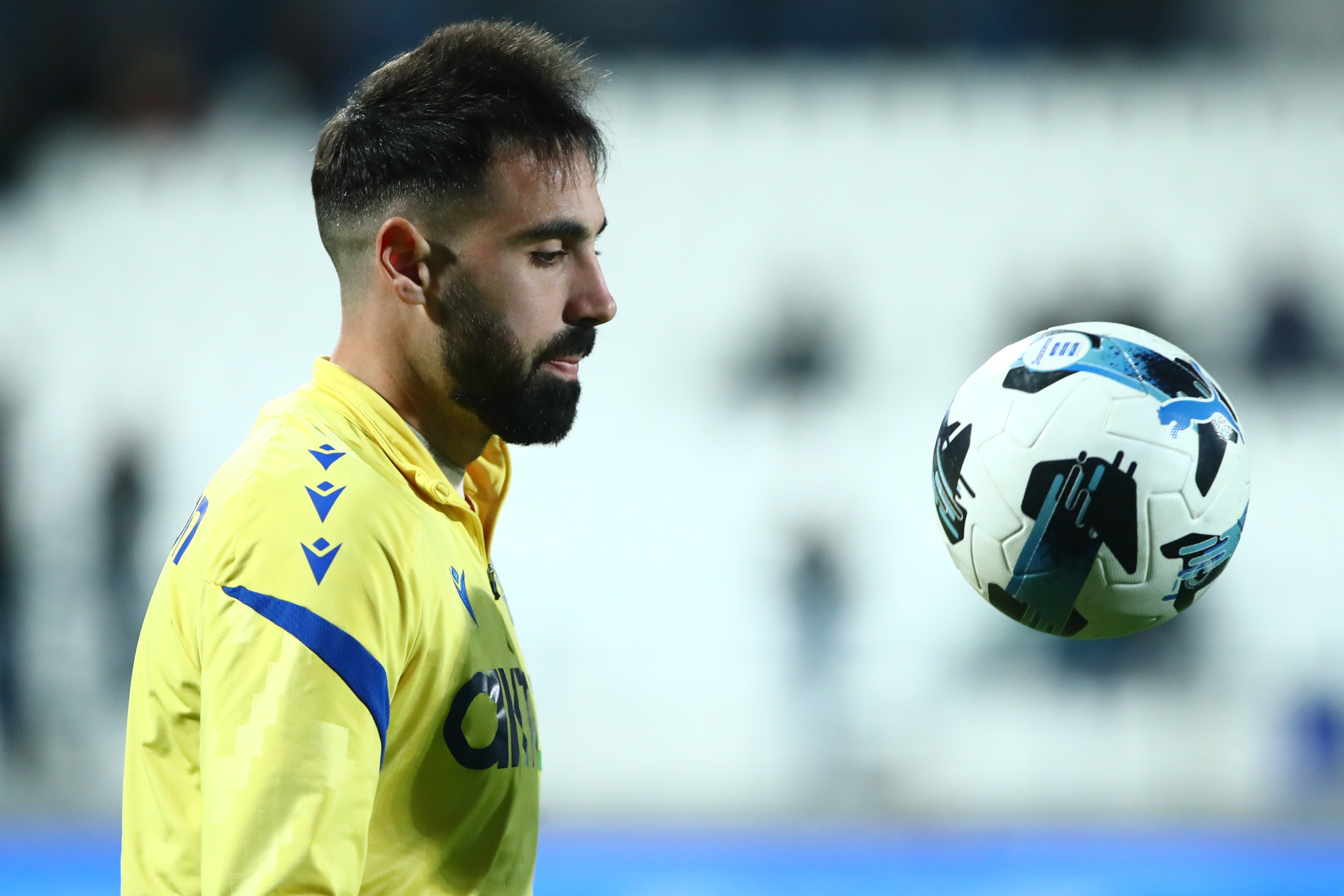 Αυλαία μετά από πέντε χρόνια για τον Πέπε Καστάνιο