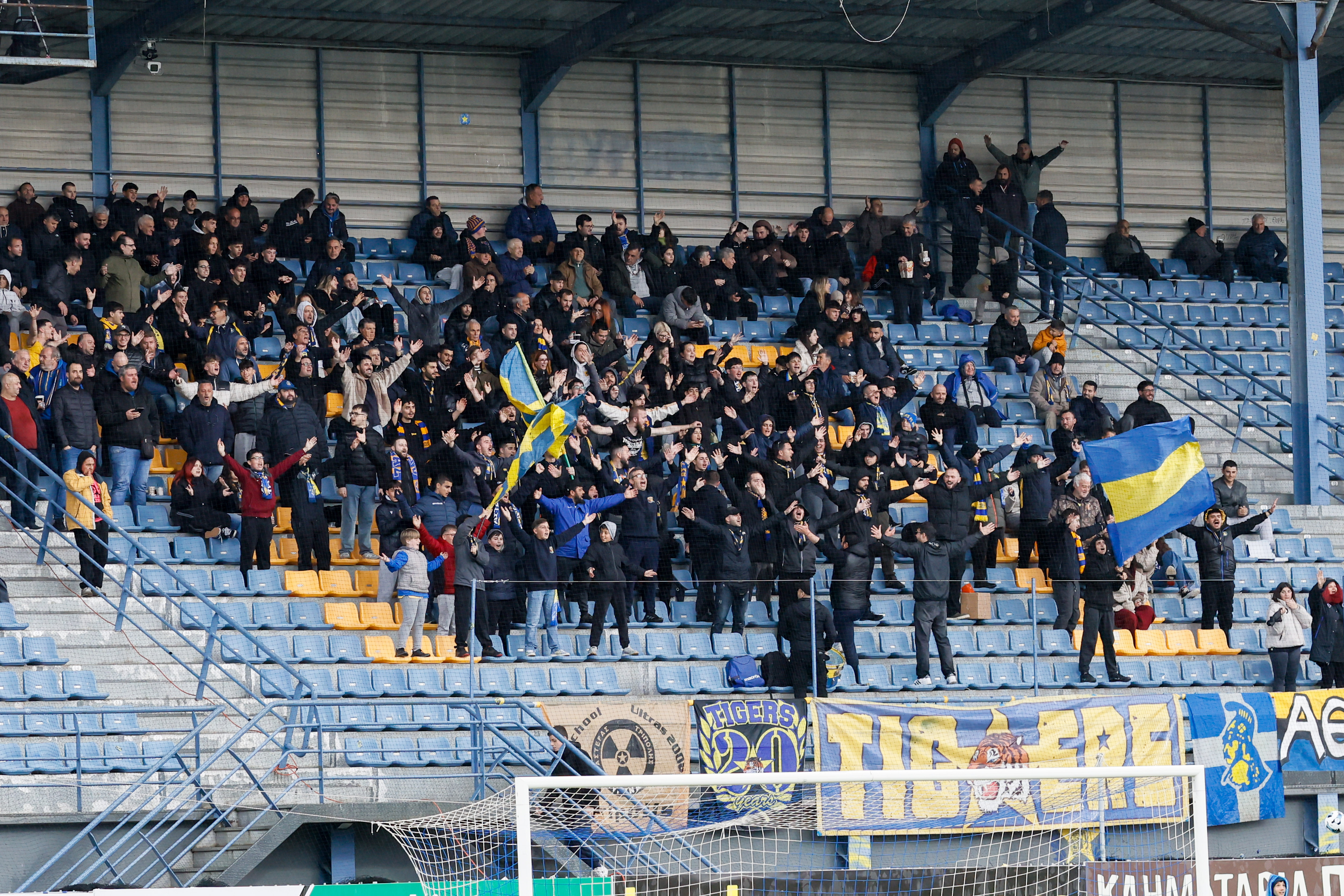 Βροχή, κρύο και… πάθος: Ο κόσμος ήταν ξανά στο πλευρό του ΑΣΤΕΡΑ