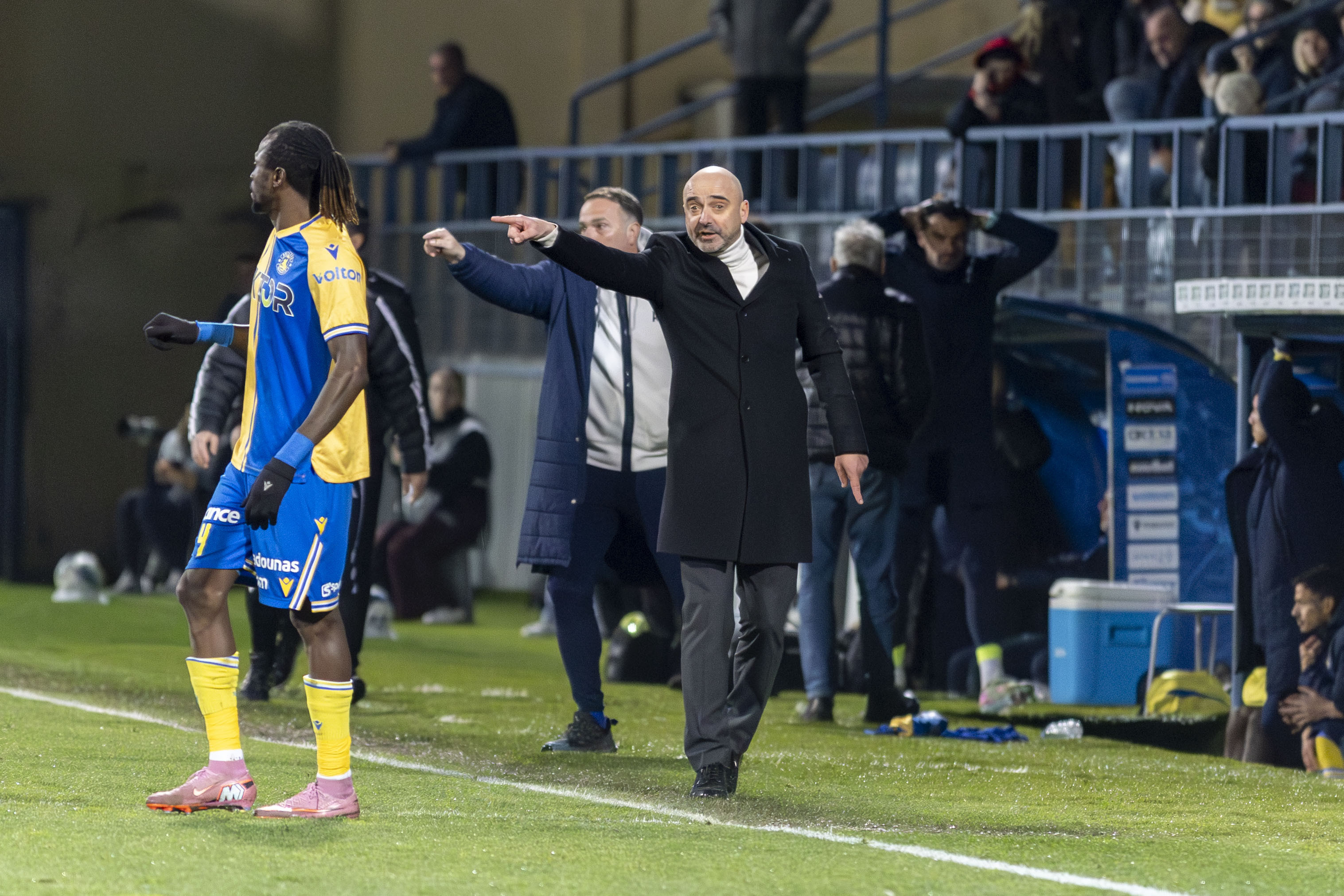 Χωρίς σταθερό τιμόνι