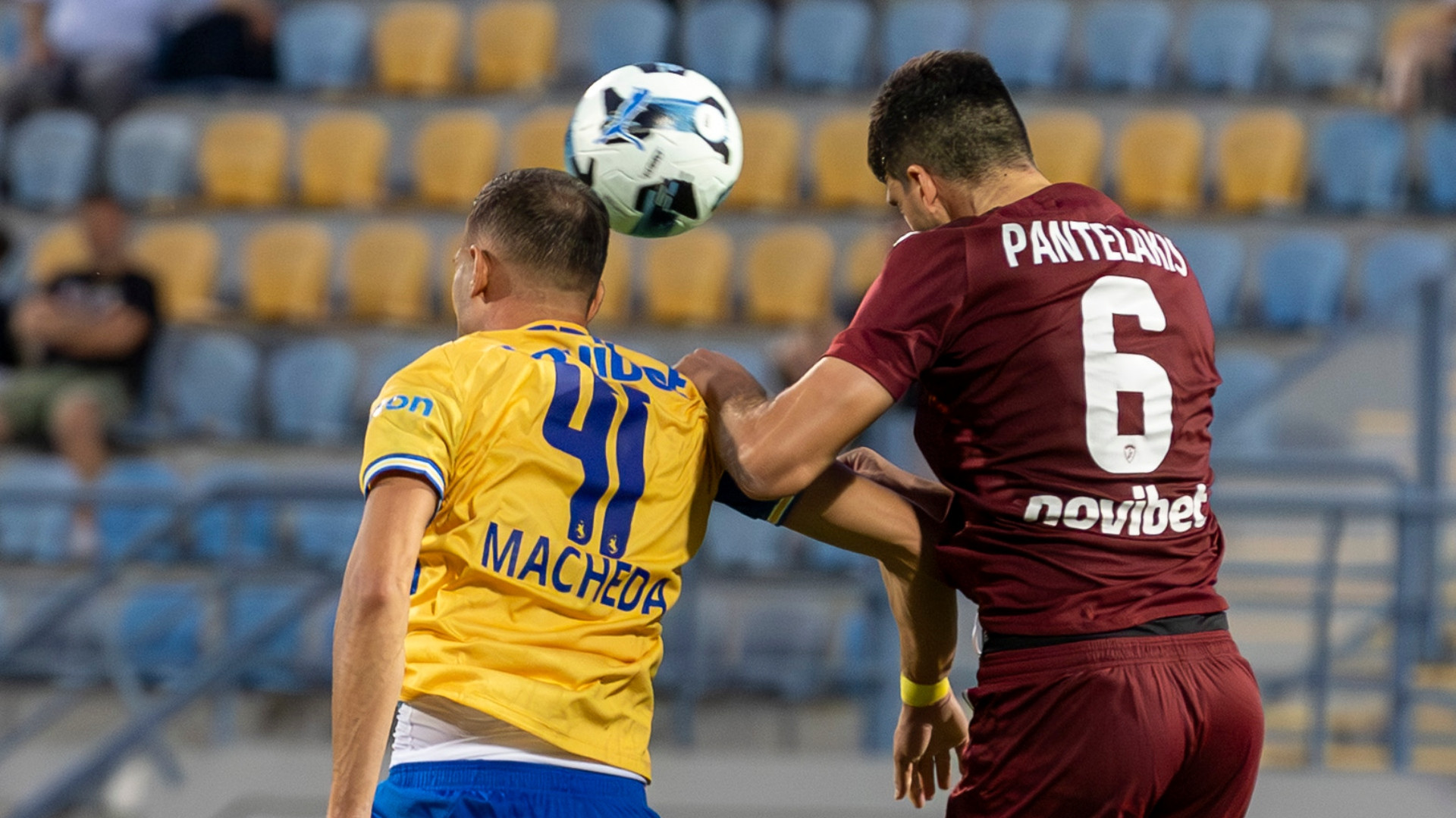 Οκτώ τελικοί σε 33 μέρες