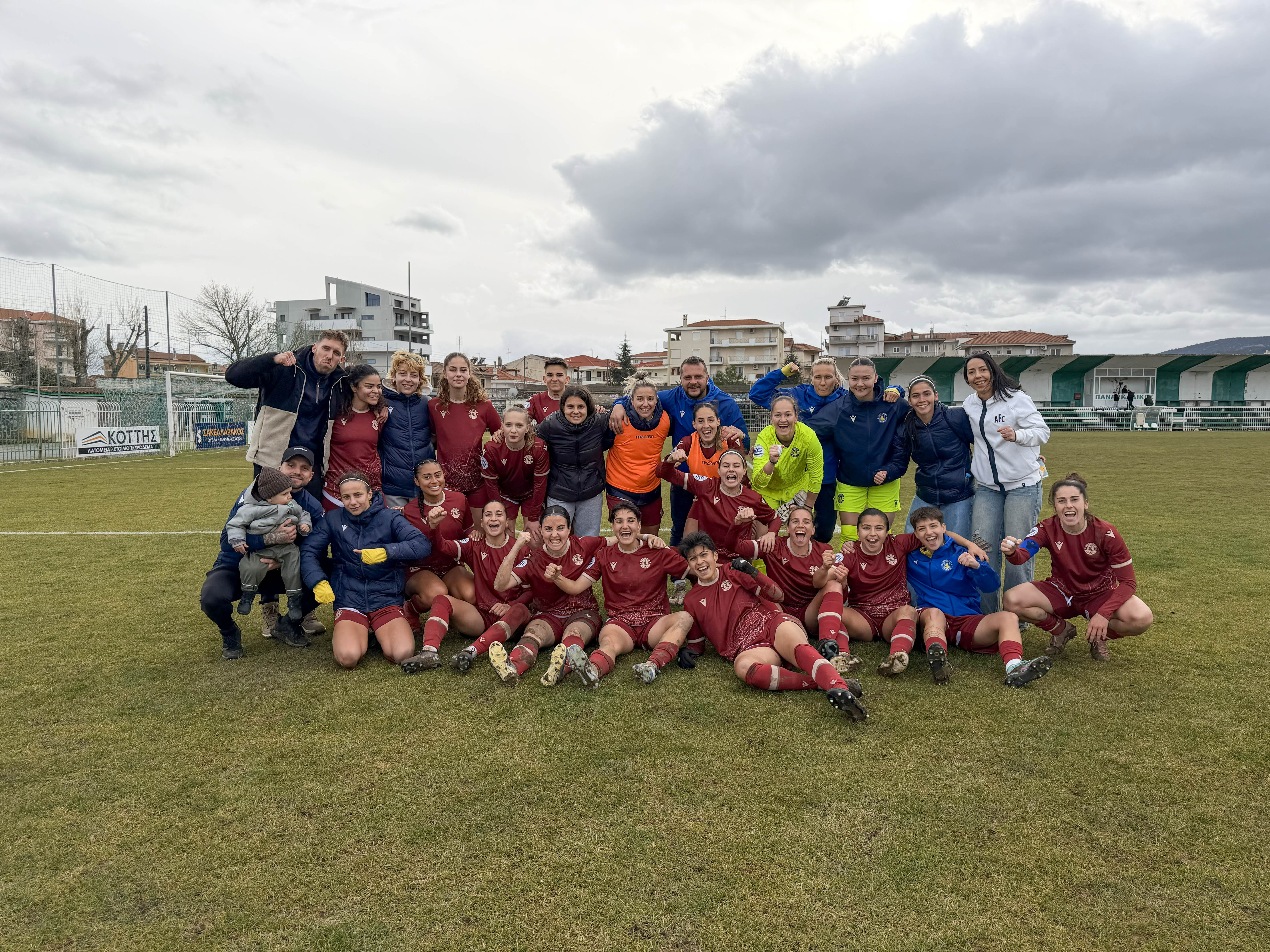 Η πανηγυρική φωτογραφία μετά την πρόκριση στα ημιτελικά
