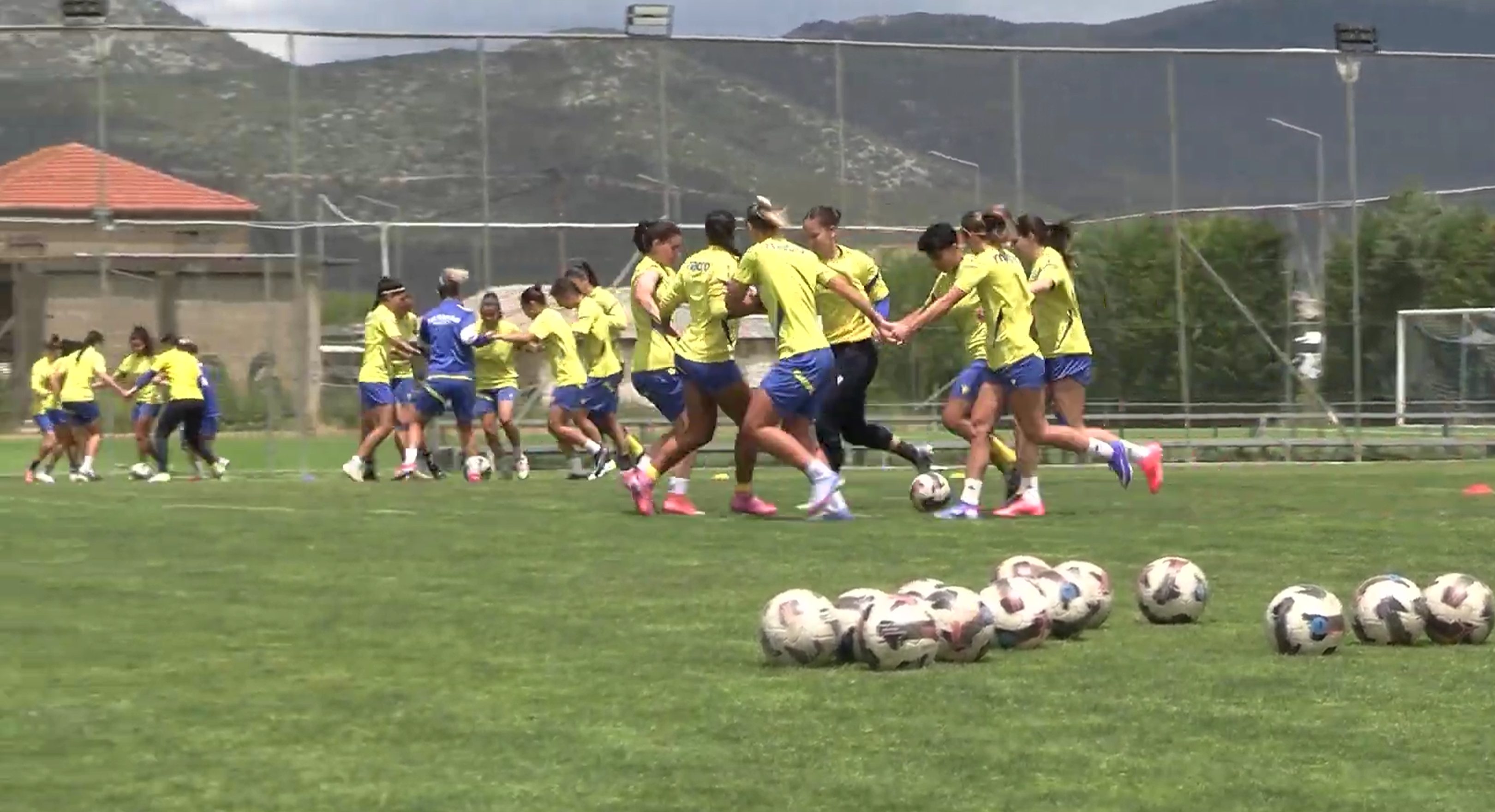 Κορίτσια φέρτε μας την κούπα! (video)