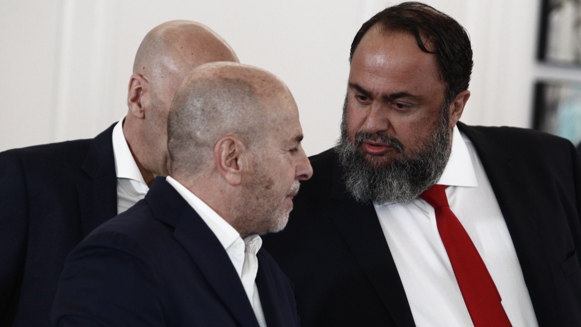 Ισοπαλία Μαρινάκη - Αλαφούζου στις εκλογές της λίγκας, επαναλαμβάνεται η διαδικασία