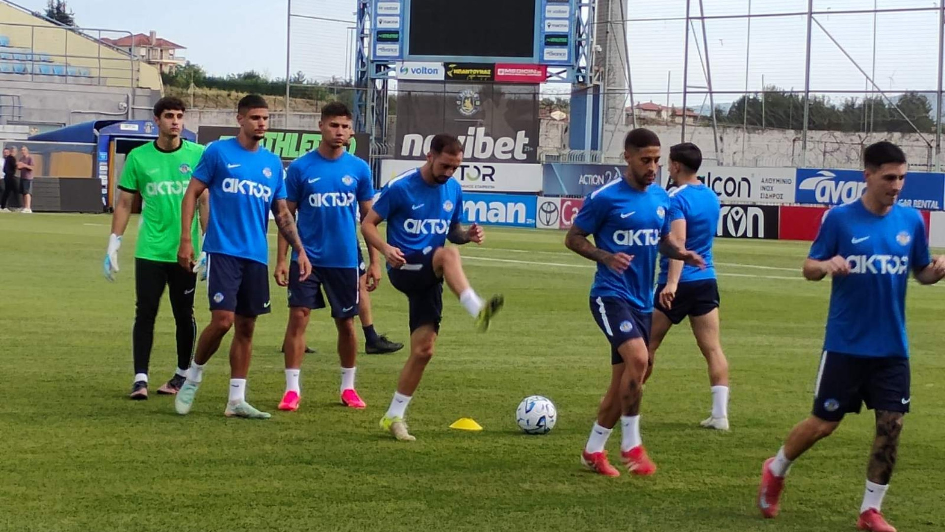 Με δυναμική παρουσία κόσμου η πρώτη προπόνηση της σεζόν