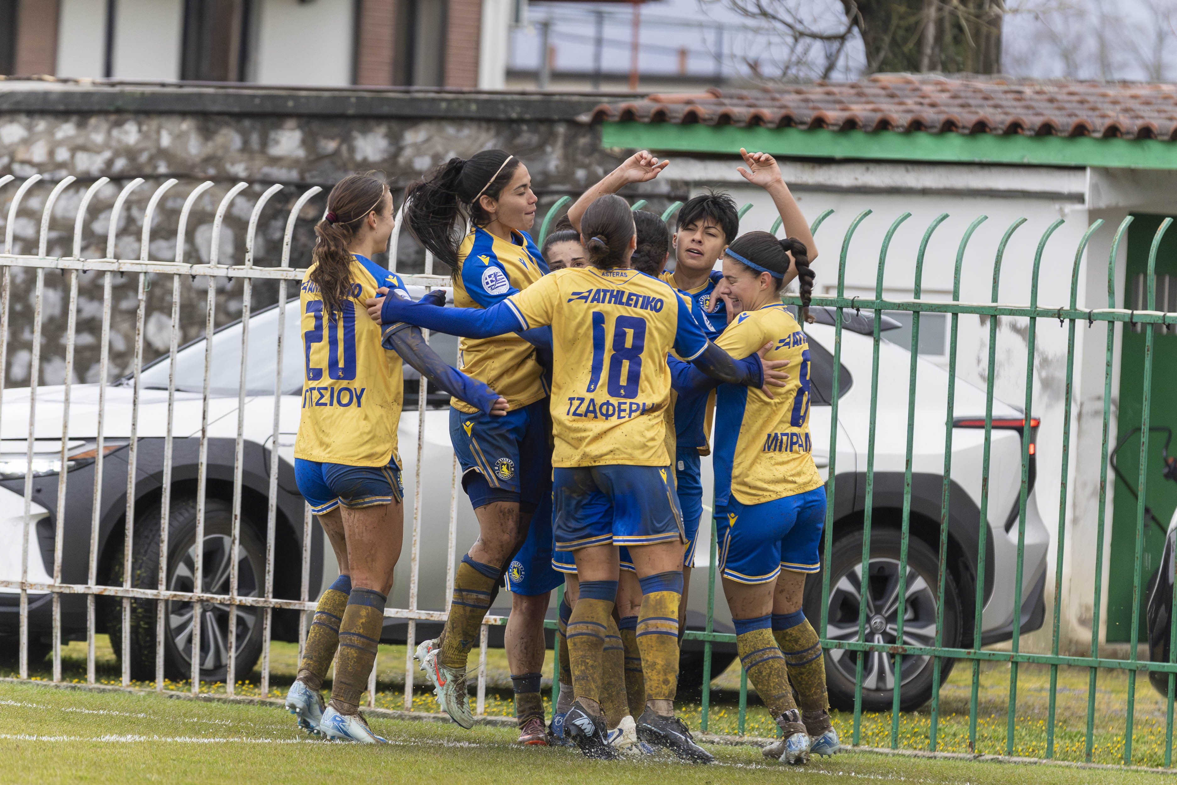 ΑΣΤΕΡΑΣ - Τρίκαλα 2011 5-0: Γκολ και θέαμα από τα κορίτσια των Αρκάδων