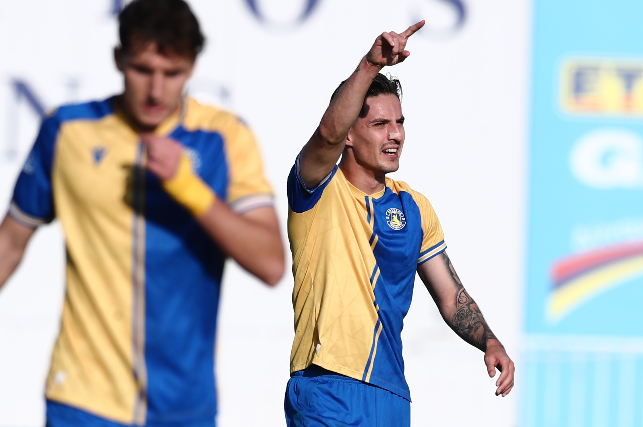 Ο Σιμόνι ήταν ο 12ος παίκτης του Αστέρα Β' AKTOR που έπαιξε για την πρώτη ομάδα