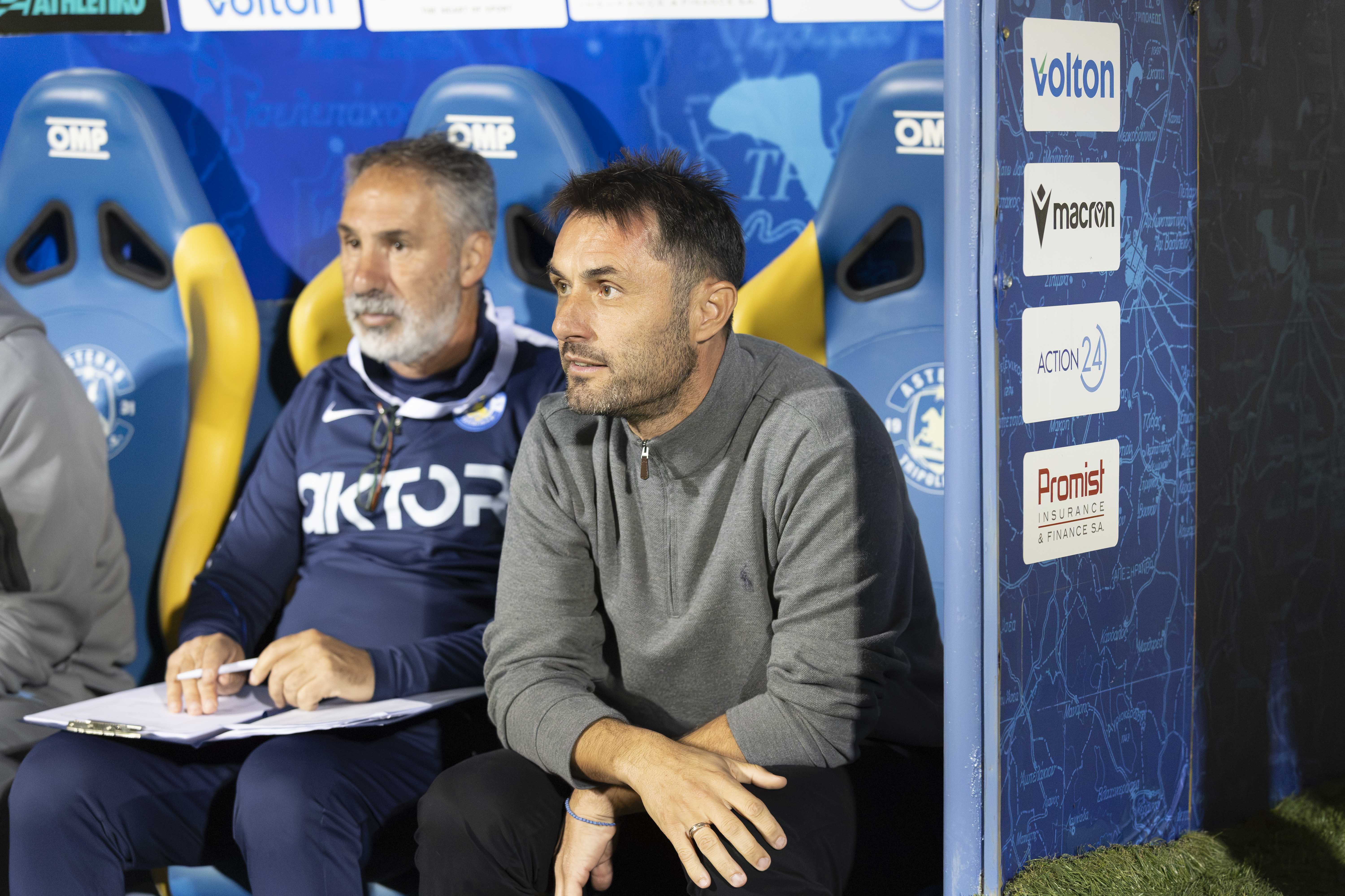 Η "υπόκλιση" του Αντωνόπουλου στον κόσμο